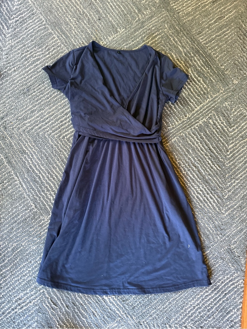 Ouges Nursing Wrap-Style Women's Dress for easy breast feeding - Picture 7 of 9